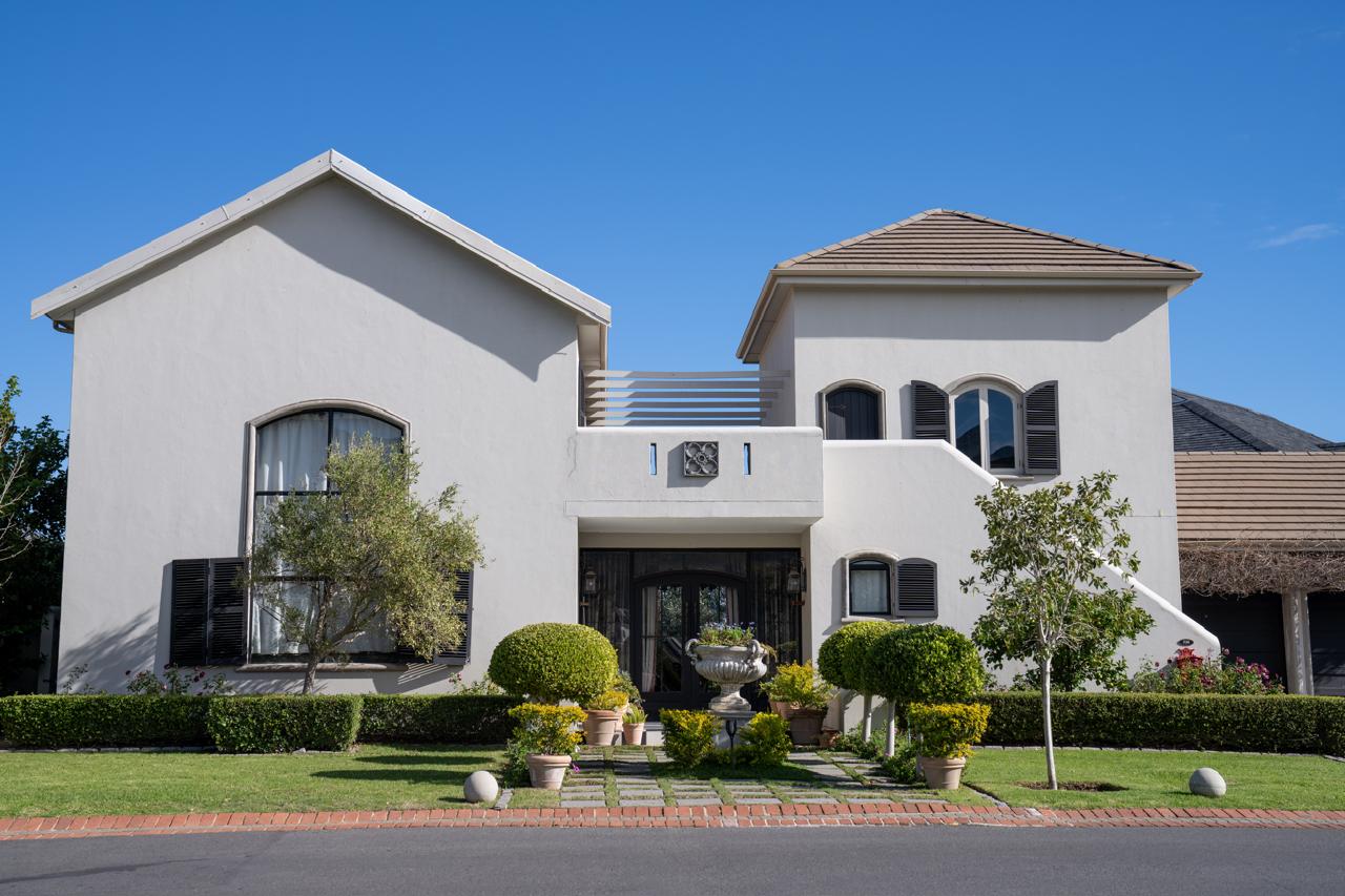 Completed estate home at Val de Vie, Cape Winelands